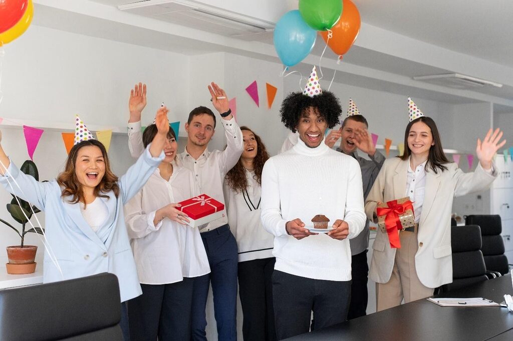 1 Brindes para Celebrar Datas Corporativas Ideias Criativas para seu Negócio
