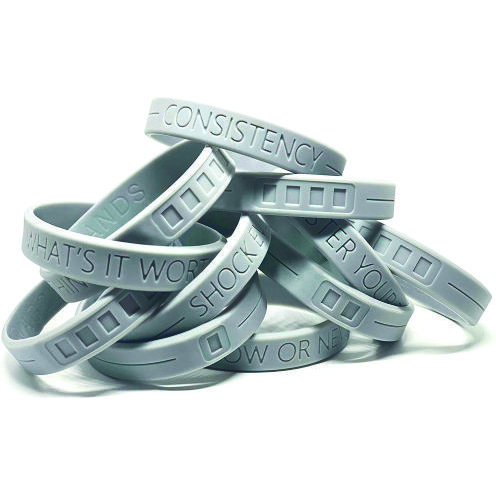 Pulseira de silicone prateada personalizada