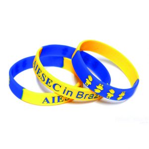 Pulseira de silicone com dupla gravação