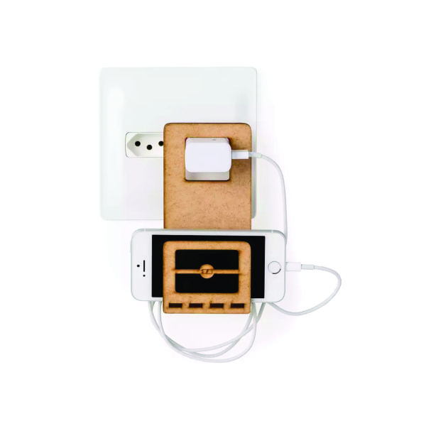 Suporte de tomada personalizado para carregar celular