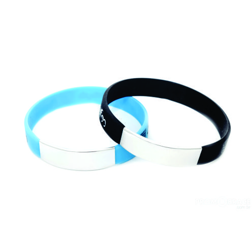 Pulseira de silicone com acabamento em metal
