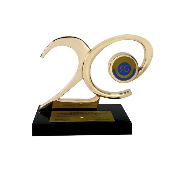 Troféu 20 anos personalizados