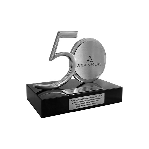 Troféu 50 anos personalizado
