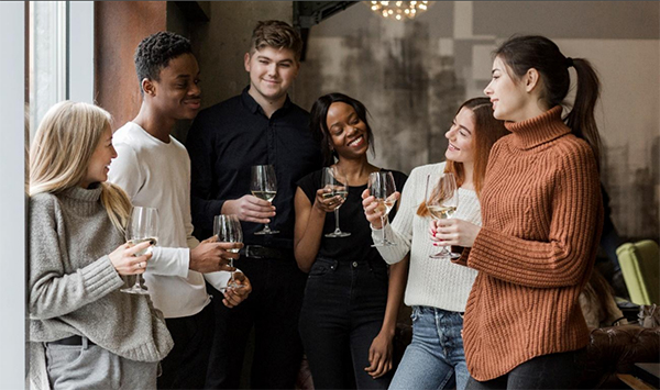 O Que Considerar ao Fechar Pedido de Brindes para Grandes Eventos Corporativos